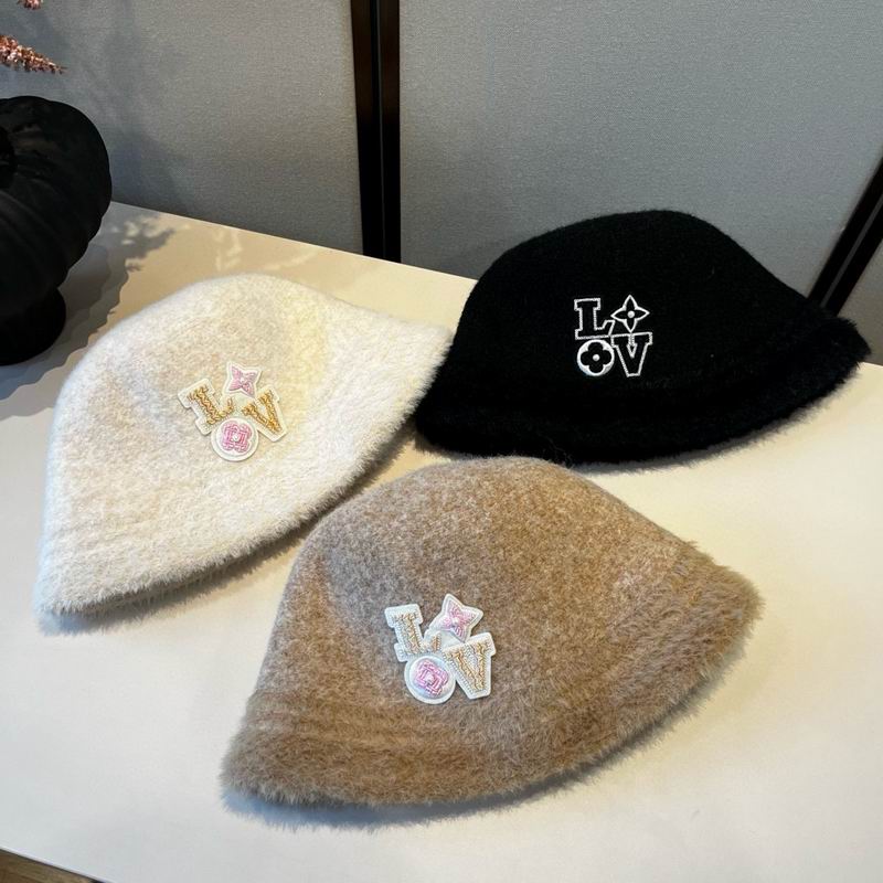 LV hat 090905